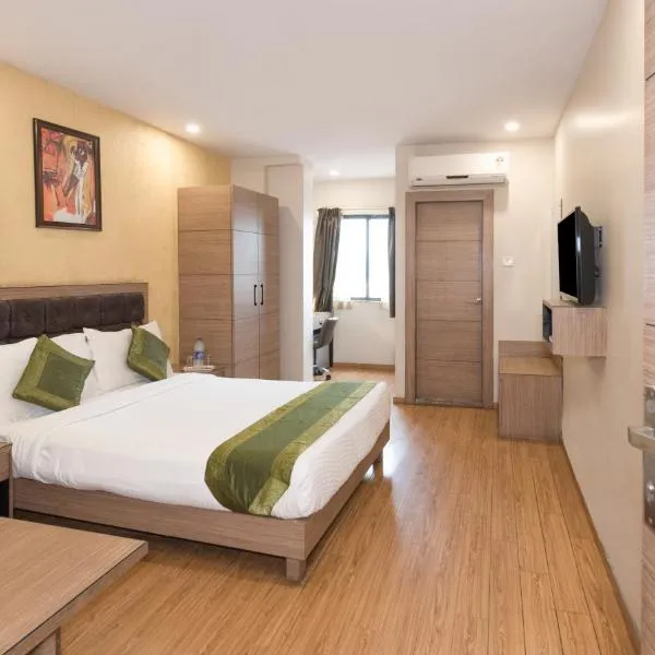 Treebo Trend Pal Comfort, hotel in Bhetia