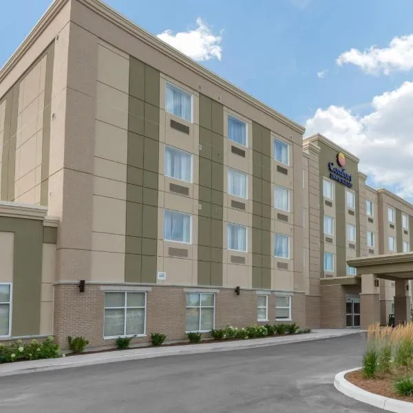 Comfort Inn & Suites, hotel em Hampton