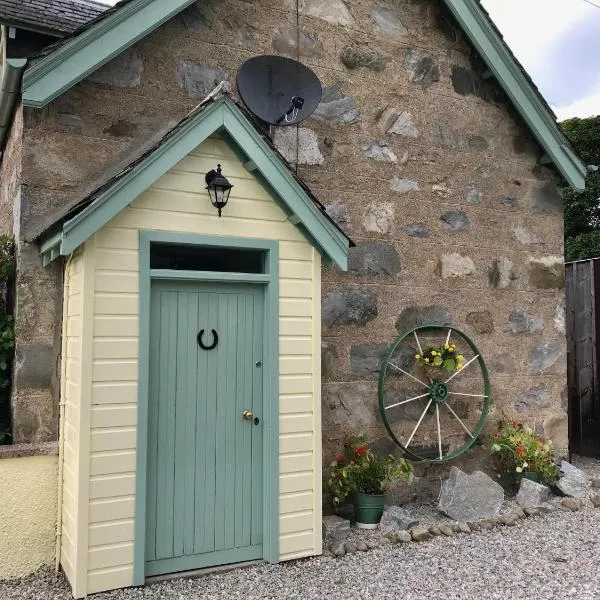 Rosemount Bothy - Highland Cottage, hótel í Achnasheen