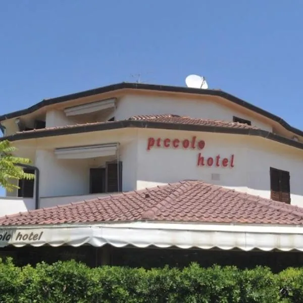 Piccolo Hotel、カスティリオーネ・デッラ・ペスカーイアのホテル