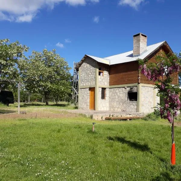 Alauri Ñire, hotel in Huinganco
