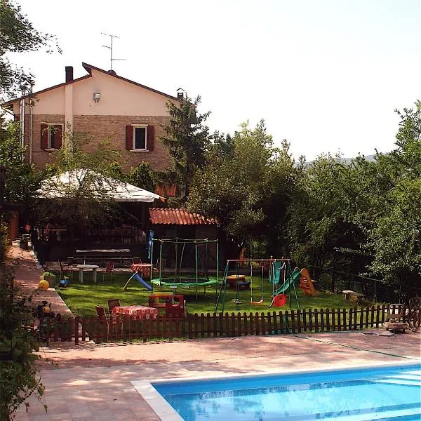 Agriturismo Ca' Isotta, hotel en Castello di Serravalle