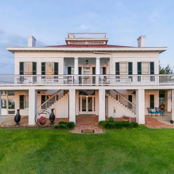 Weymouth Hall, hotel in Natchez