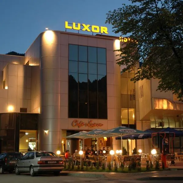 Luxor Hotel, hotel in Smolyan