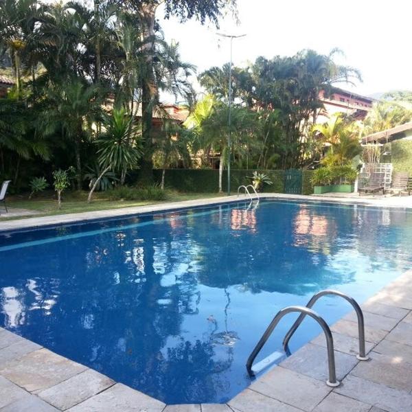 Condominio Vila dos Tucanos Maresias Canto Moreira 1 quadra da praia , 4 quartos , 3 banheiros , pet firendy peq porte 3 vagas q tenis, piscina , churrasqueira privativa ,portaria 24 hs arrumadeira e roupa de cama opcional - Foto 4