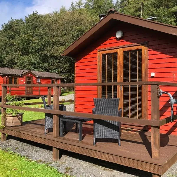 Rashfield Sheilings - Romantic Riverside Lodges near Dunoon & Pucks Glen, hotel a Dunoon
