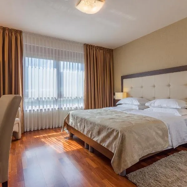 Hotel Degenija, hotel Selište Drežničkóban