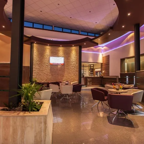 Premium Hotel Panoráma – hotel w Siófoku