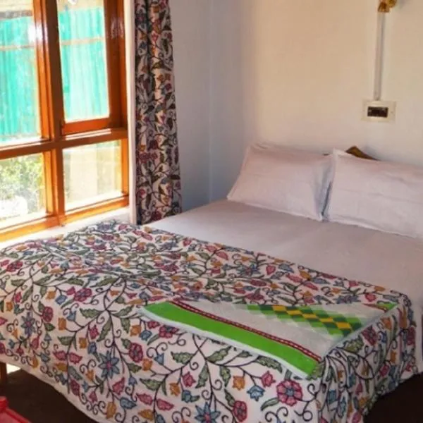 Hayat Hotel Pahalgam, хотел в Пахалгам