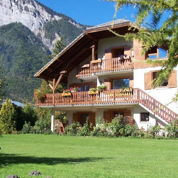 Le Chalet Carpe Diem, hotel v destinaci Le Bourg-dʼOisans