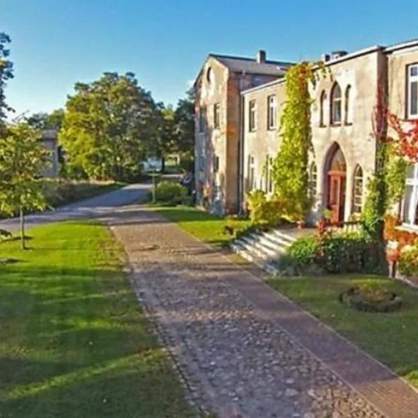 Gutshaus Schwarzenhof, Hotel in Dargun