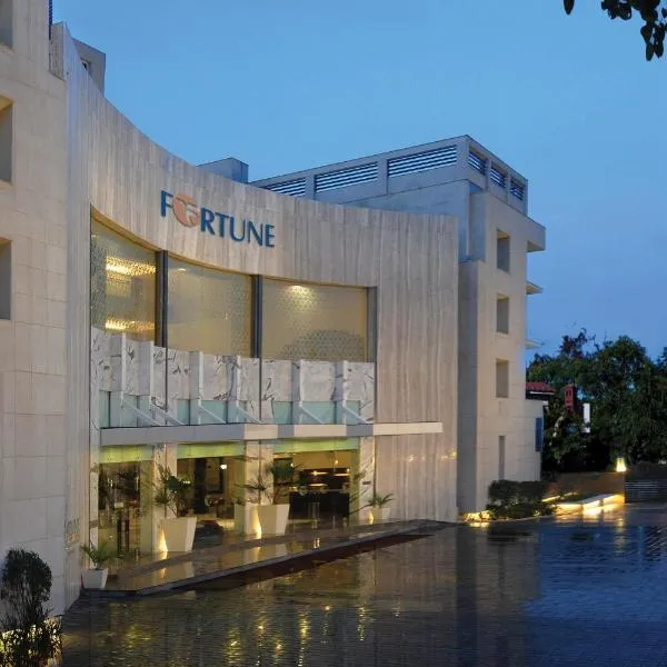 Fortune Sector 27, Noida - Member ITC Hotels' Group, hotel v destinaci Noida