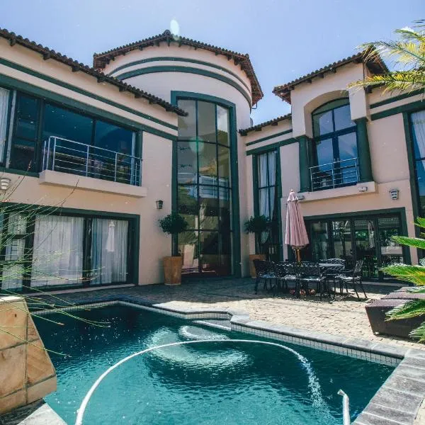 Castellon Boutique Hotel, מלון בטייבלוויו