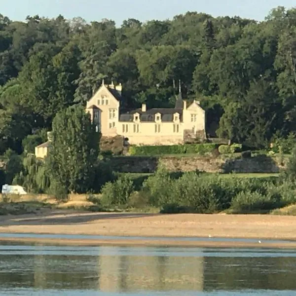 Manoir de Beauregard - Cunault, hotel in Trèves-Cunault