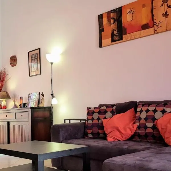 Maison avec jardin au calme, hotel in La Crau