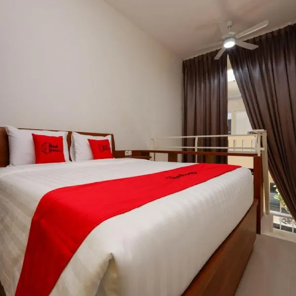 RedDoorz Plus near Paragon Mall Semarang, hotel in Semarang