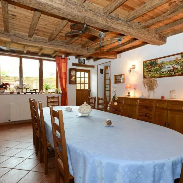 Chambres d'hôtes L'Hirondelle, hotel v destinaci Girondelle