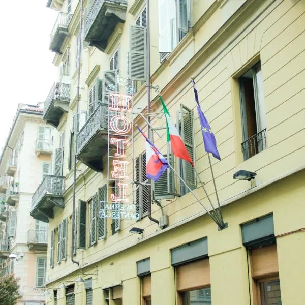 Taverna Dantesca, hotelli Torinossa