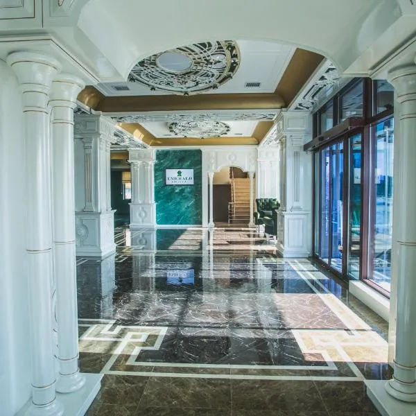 Emerald Hotel Baku, ξενοδοχείο σε Serebrovskiy