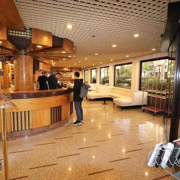 Hotel Domenichino, hotel v Miláne