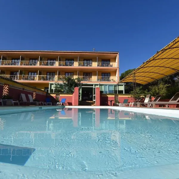 Hotel Cyrnea – hotel w Calvi