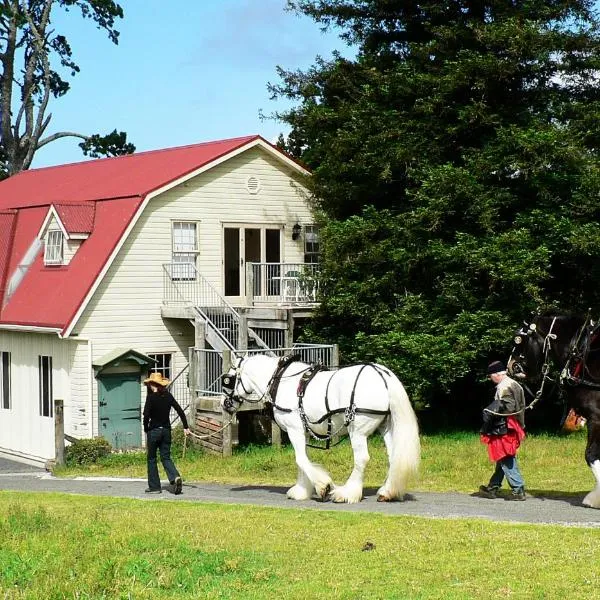 The Carriage House-Bay of Islands, hotel in Purerua