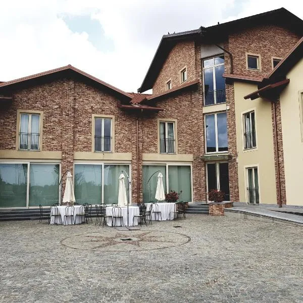 Cascina Speranza Hotel, hotel v destinaci Riva presso Chieri