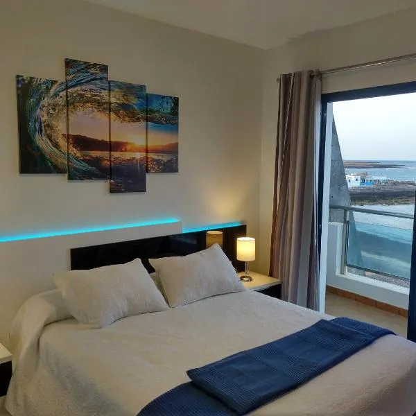 Ocean Front Apartment (WiFi), hotel em Parque Holandes