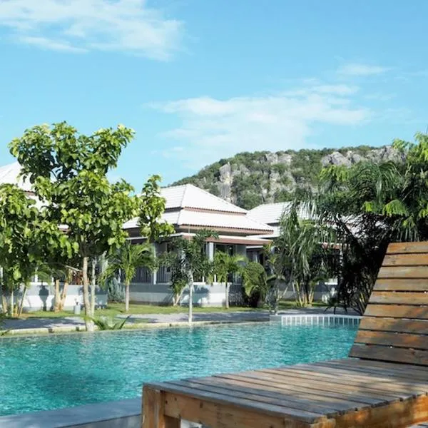 KP Mountain Beach: Pran Buri şehrinde bir otel