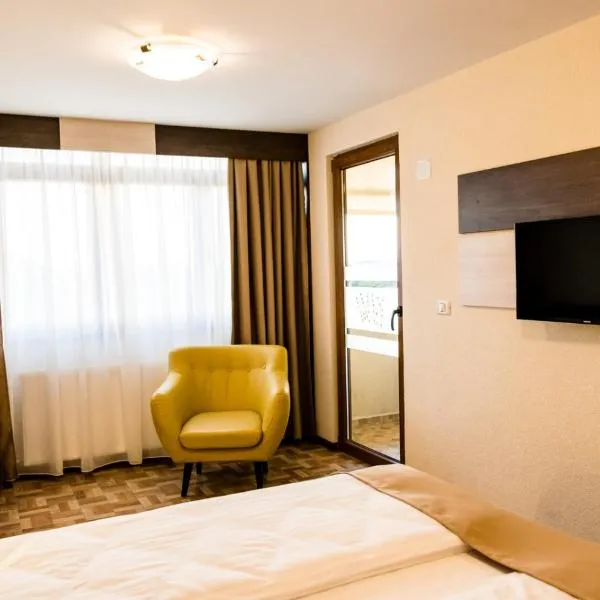 Domino Residence, hotel in Zimandcuz