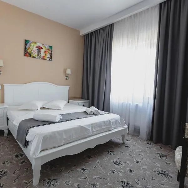 Hotel Cristian, hotel in Căldăruşani