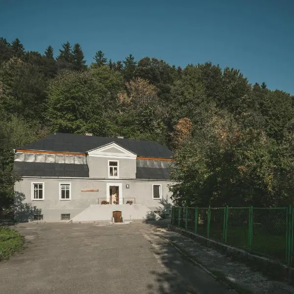 Apartamenty W Starym Ogrodzie, hotel in Duszniki Zdrój