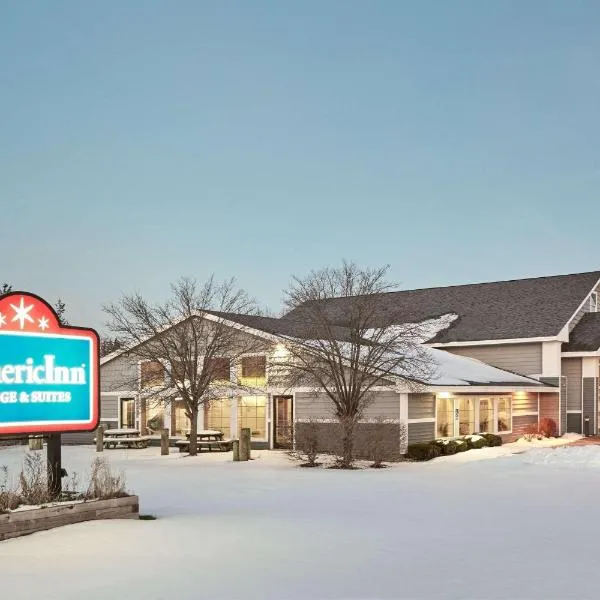 AmericInn by Wyndham Douglas/Saugatuck: Saugatuck şehrinde bir otel