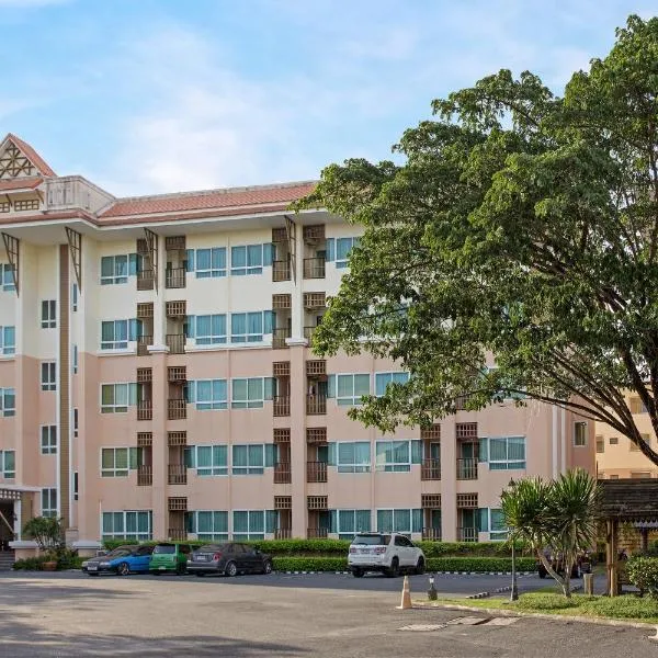 C-House & Residence Hotel Amata City – hotel w mieście Ban Phan Sadet Nok