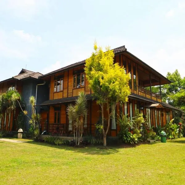 Villa Gardenia Bandung, viešbutis mieste Lembangas