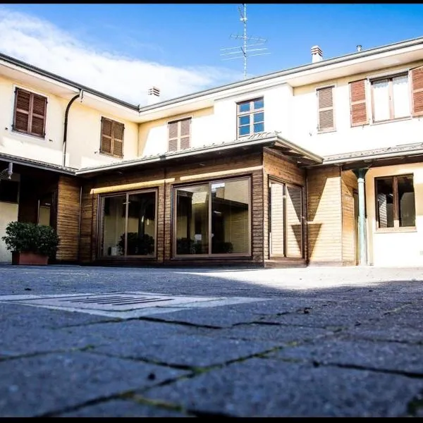 Manfredi ristorante con alloggio, hotel v destinaci Romentino