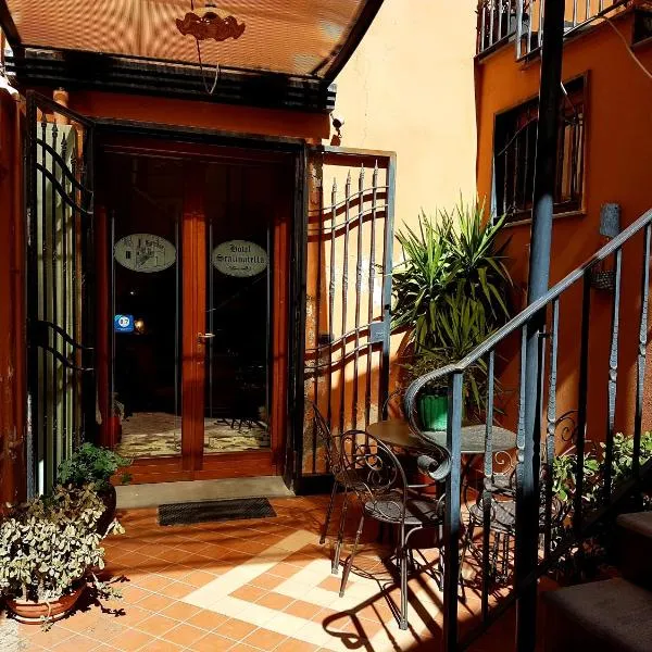 Hotel Scalinatella: San Valentino Torio'da bir otel