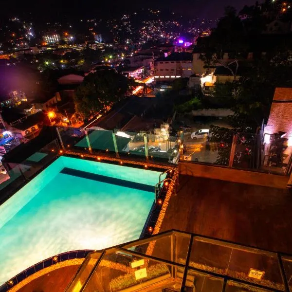 Sevana City Hotel: Kandy şehrinde bir otel