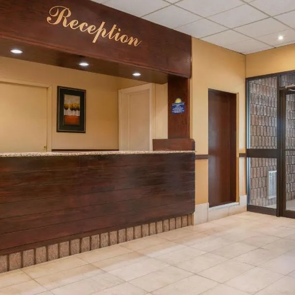 Days Inn by Wyndham Renfrew Conference Centre, hotel v destinaci Renfrew