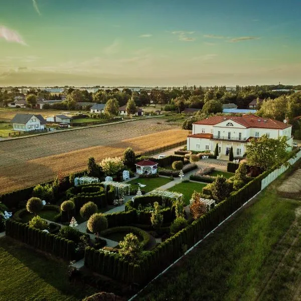 B&B Lawendowy Pałacyk, hotell sihtkohas Błonie