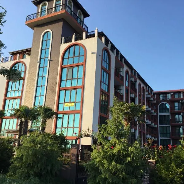 Chateau Del Marina Penthouses、ネセバルのホテル