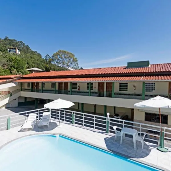 Pousada Dona Ema, hotel en Balneário Camboriú