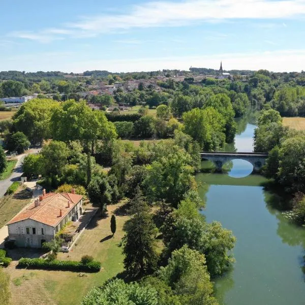 Villa 2 Pas Sages, hotel in Saint-Aigulin