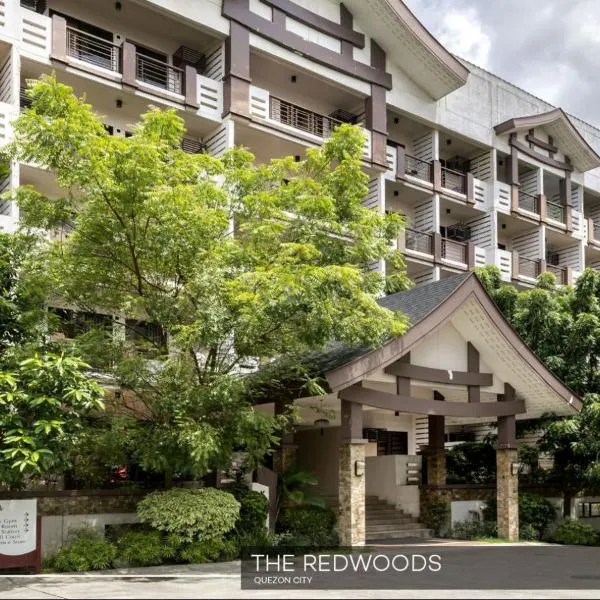 The Redwoods SM Fairview by PreciousGem, hotel in Manila