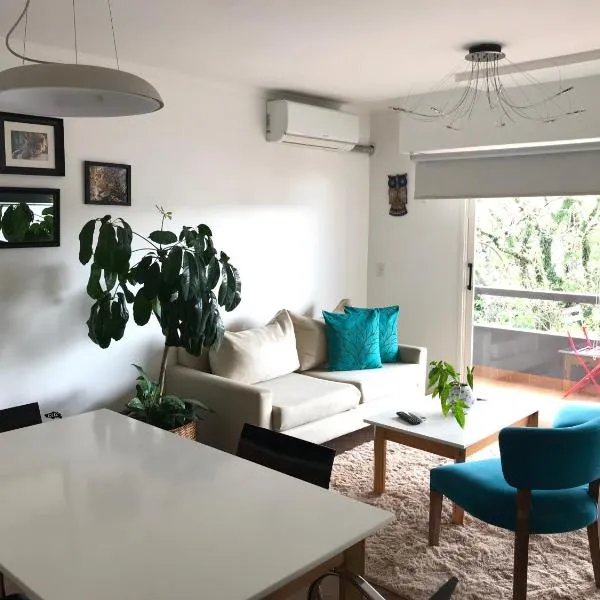 Marín Apartments, hotel in Puerto Iguazú