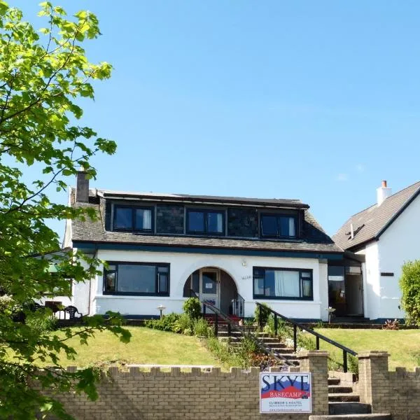 Skye Basecamp Hostel, Broadford Bay, Isle of Skye, hotel v destinaci Broadford