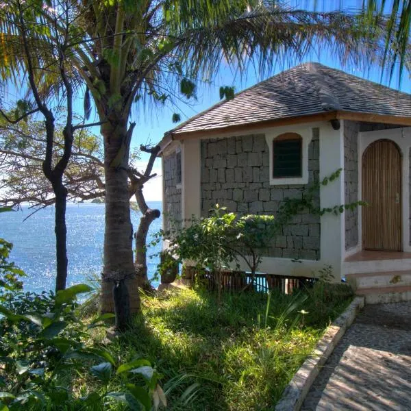 Le Maki Lodge-Nosy Komba, hotel in Nosy Komba