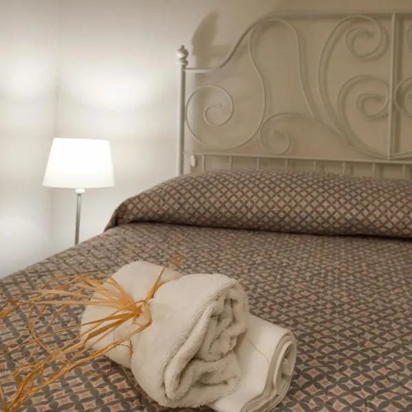 InGarda Rooms, hotel em Cavalcaselle