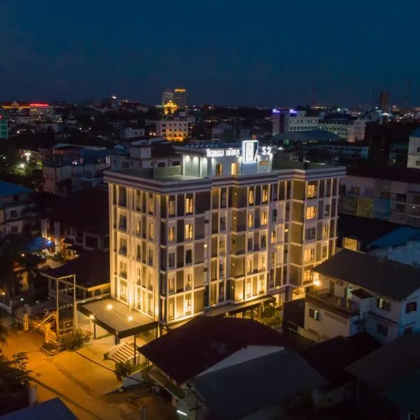 S 2 Modern Boutique Hotel, hotel in Vientiane