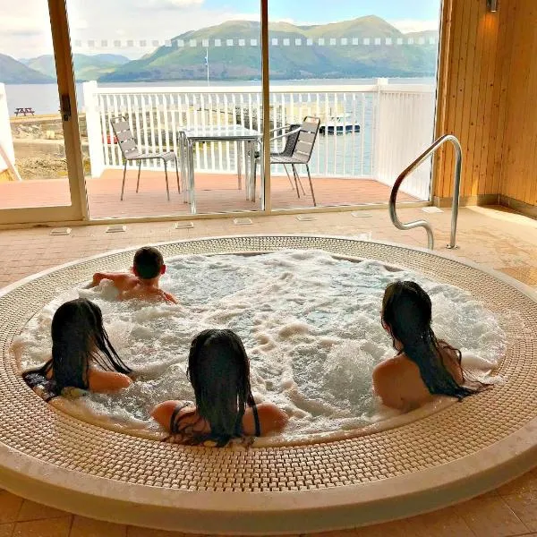 Holly Tree Hotel, Swimming Pool & Hot Tub, hotel a Glencoe